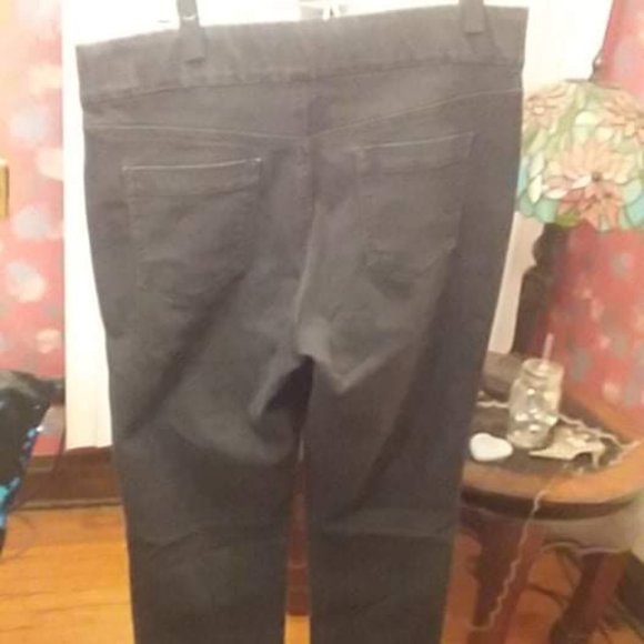 Black stretchy pants - Picture 8 of 9